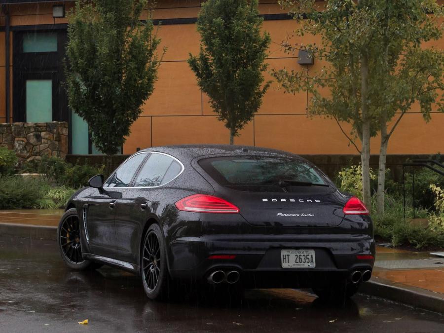  Porsche Panamera Turbo Executive 2013 года  (US) (фото 4 из 5)
